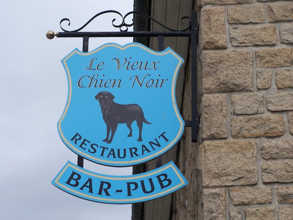 Le Vieux Chien Noir Hotel Evran Luaran gambar